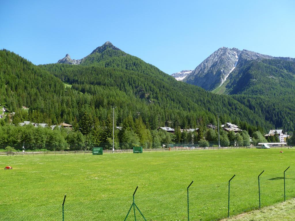 שמפולוק Hotel L' Aiglon מראה חיצוני תמונה