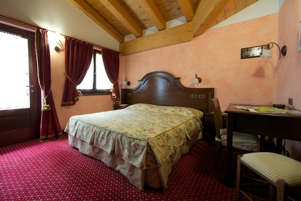 שמפולוק Hotel L' Aiglon מראה חיצוני תמונה