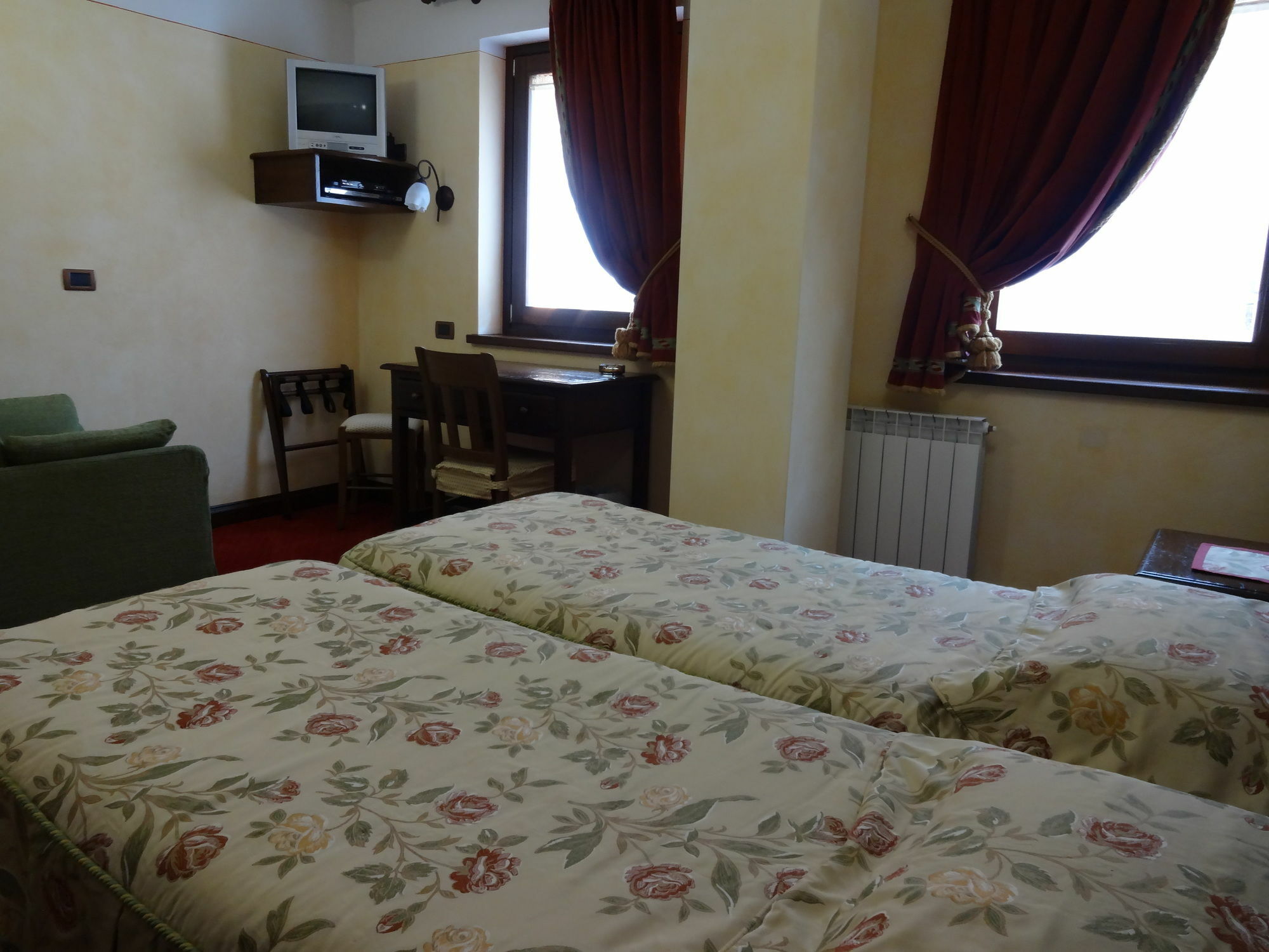 שמפולוק Hotel L' Aiglon מראה חיצוני תמונה